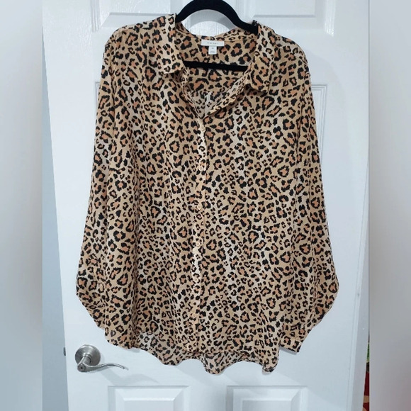 On 34th Created for Macy's Leopard Print Button-Front Crepe Shirt in Size 3X - Picture 3 of 14